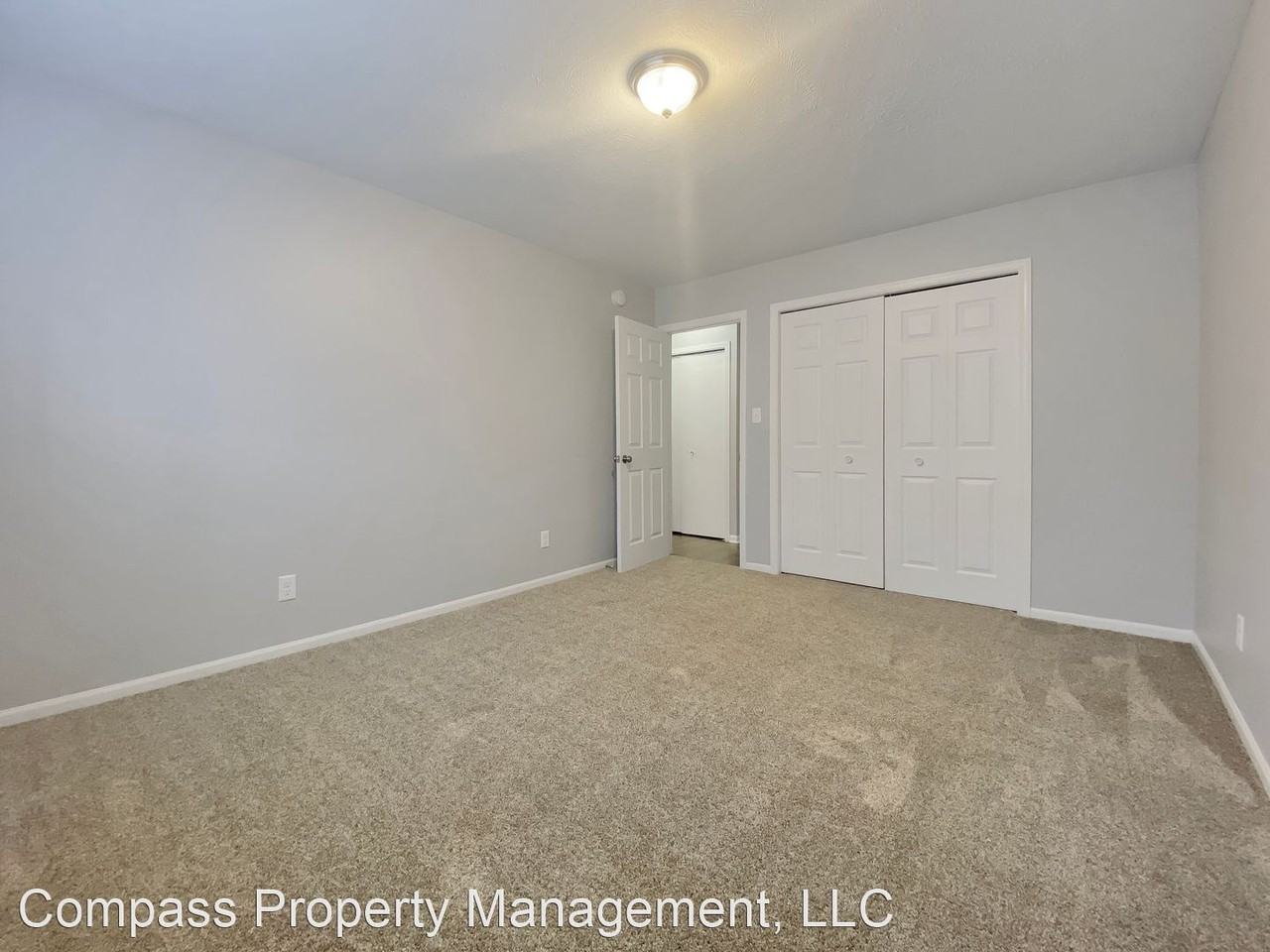 531-533 W 20th St - Photo 3 of 6
