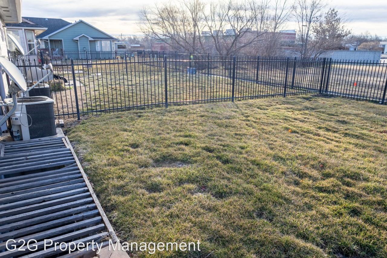 221 S. Maize Rd - Photo 2 of 21