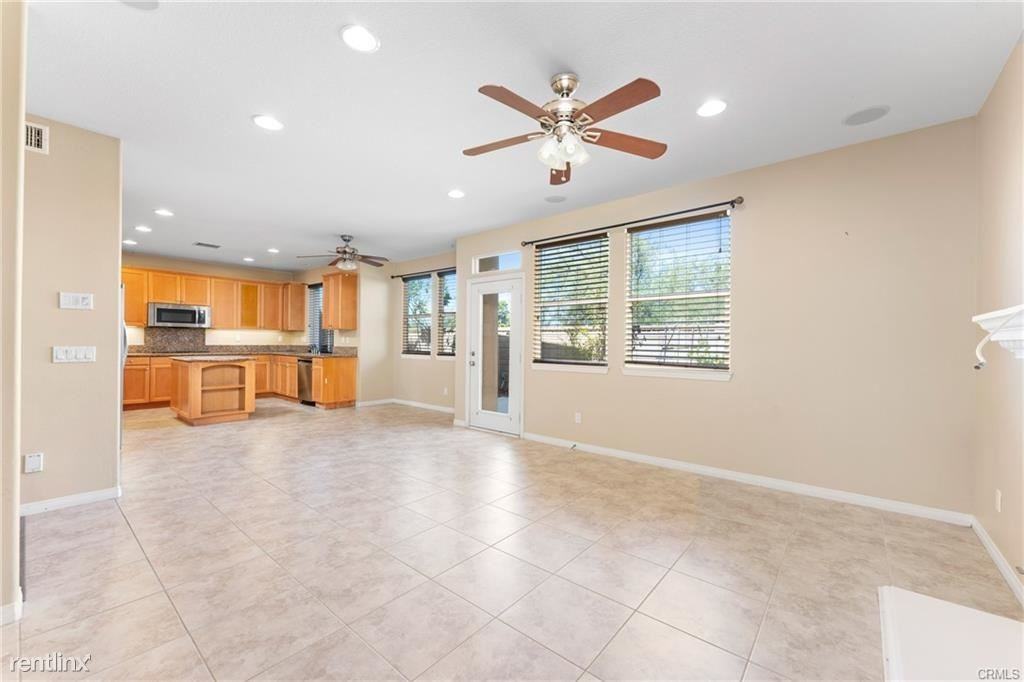 27475 Springmist Ln - Photo 3 of 20