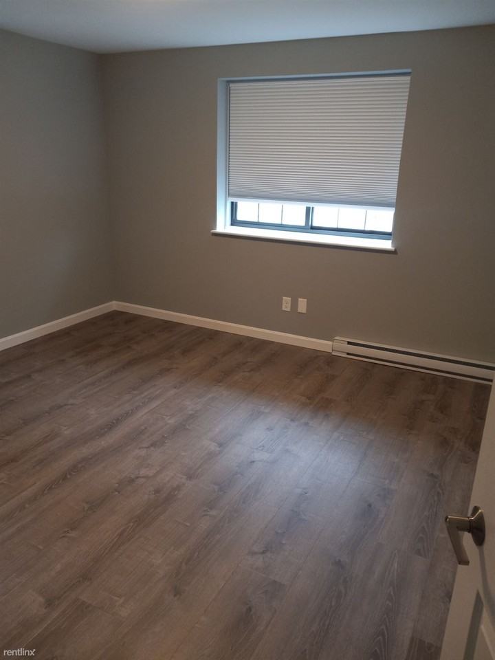 117 Cross St - Photo 2 of 6