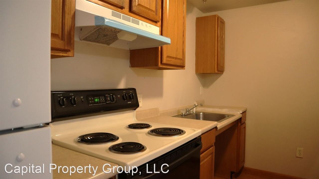121 W Main St - Photo 2 of 13