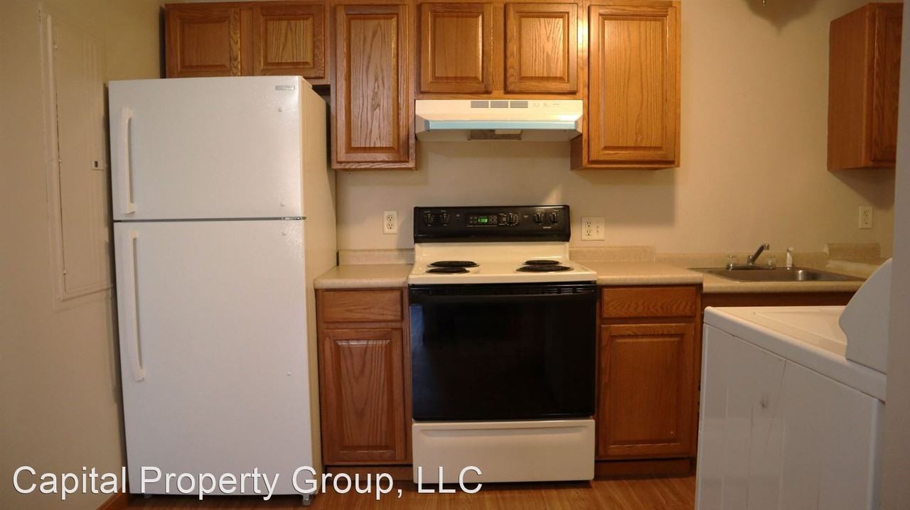 121 W Main St - Photo 3 of 13