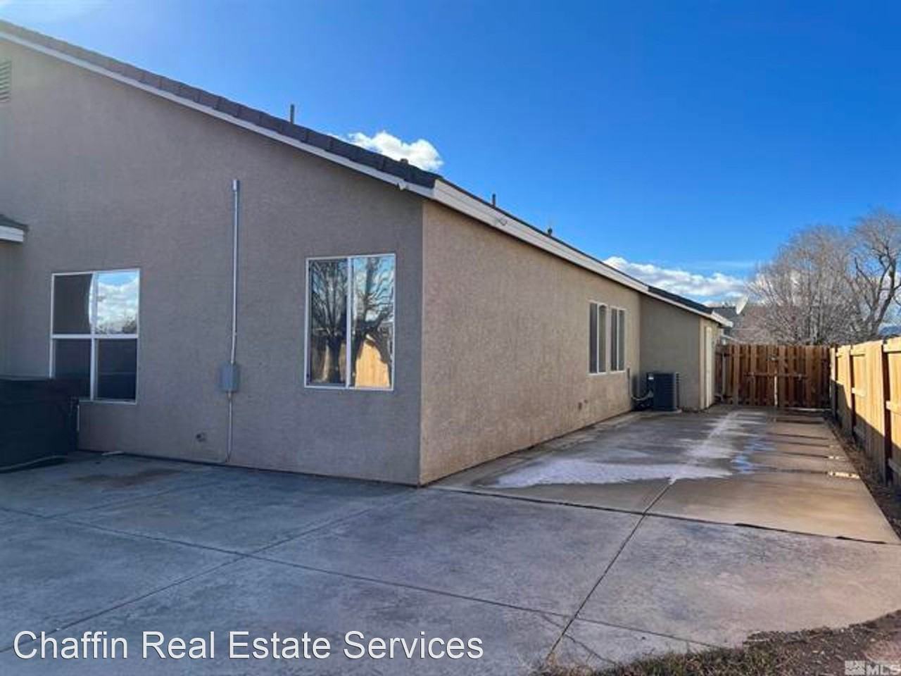 919 Desert Breeze Way - Photo 3 of 5