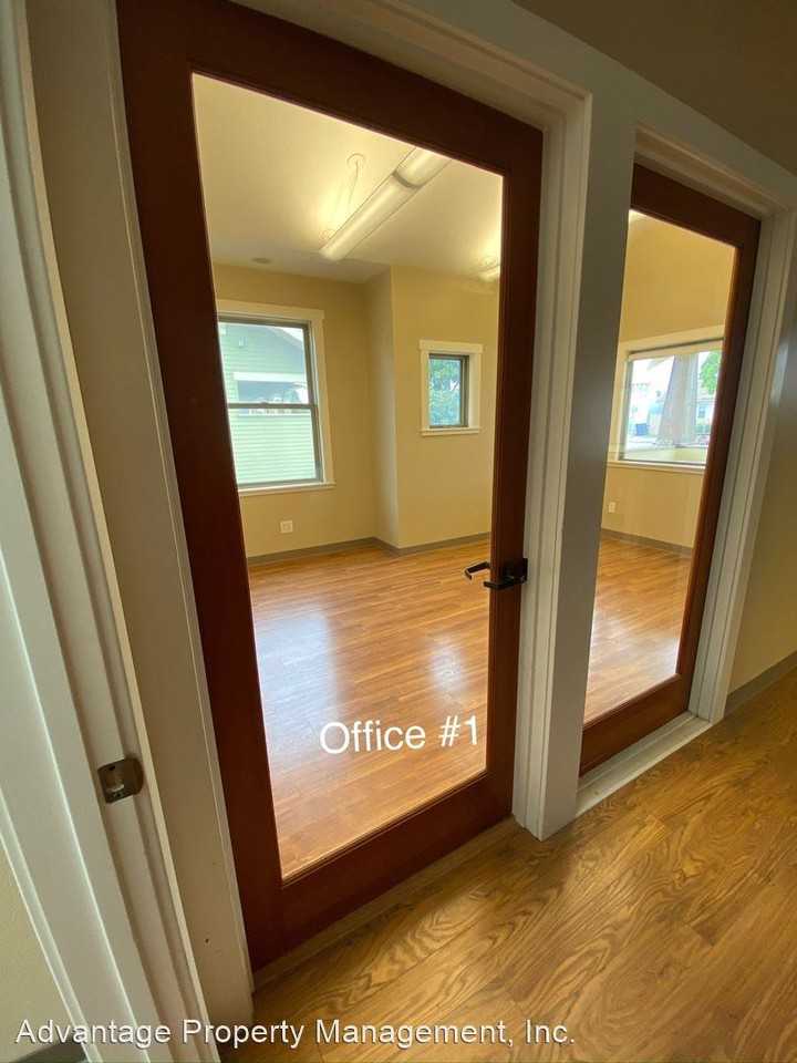 1045 Guadalupe St #1 - Photo 3 of 10