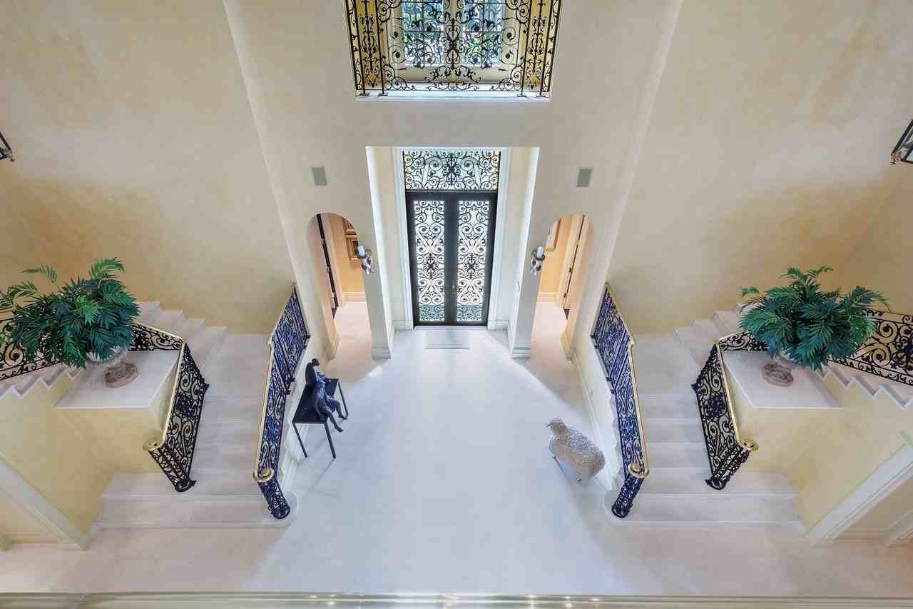 17791 Saxony Ct - Photo 3 of 42