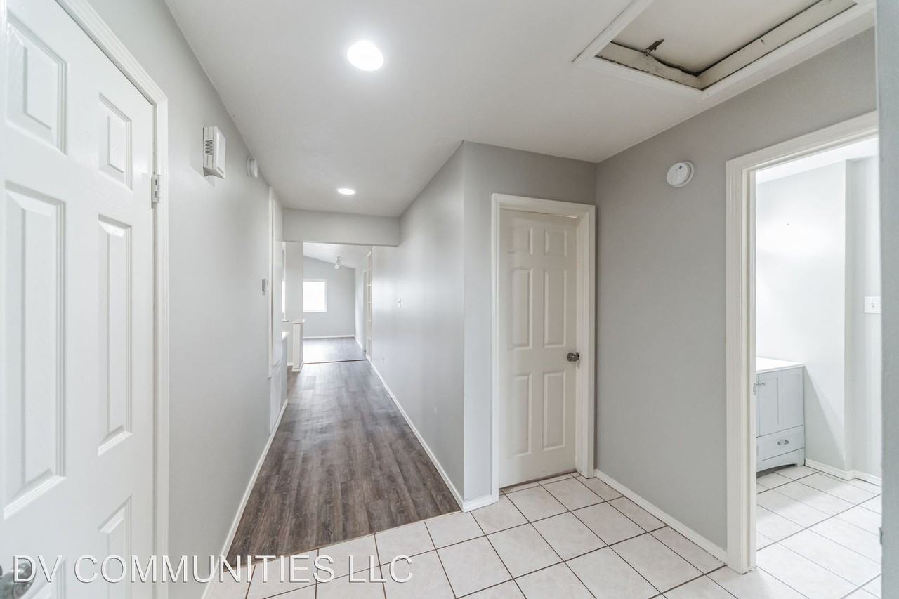 2557 County Road 529 - Photo 3 of 28