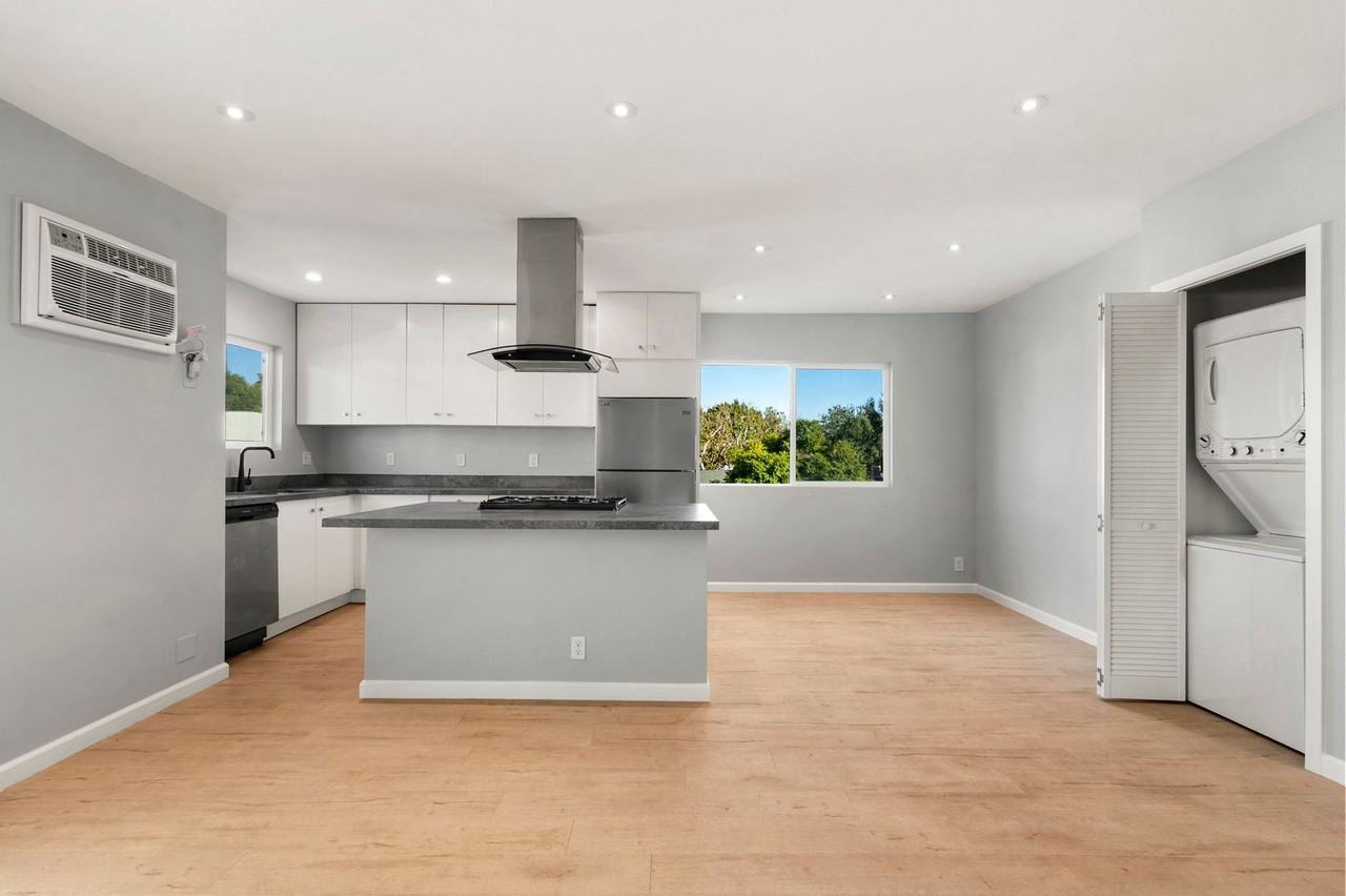 1015 N. Vista St. - Photo 3 of 28