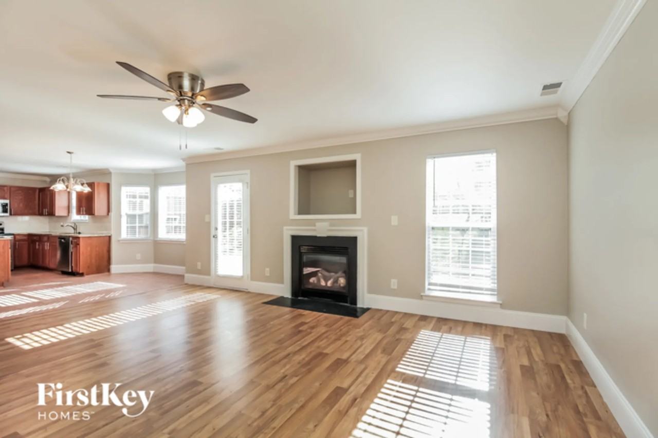 11126 Anna Rose Rd - Photo 3 of 8