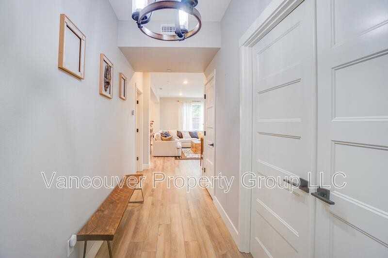 1521 S 40th Pl - Photo 2 of 27