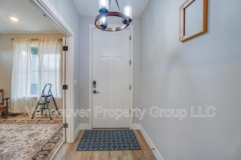 1521 S 40th Pl - Photo 3 of 27