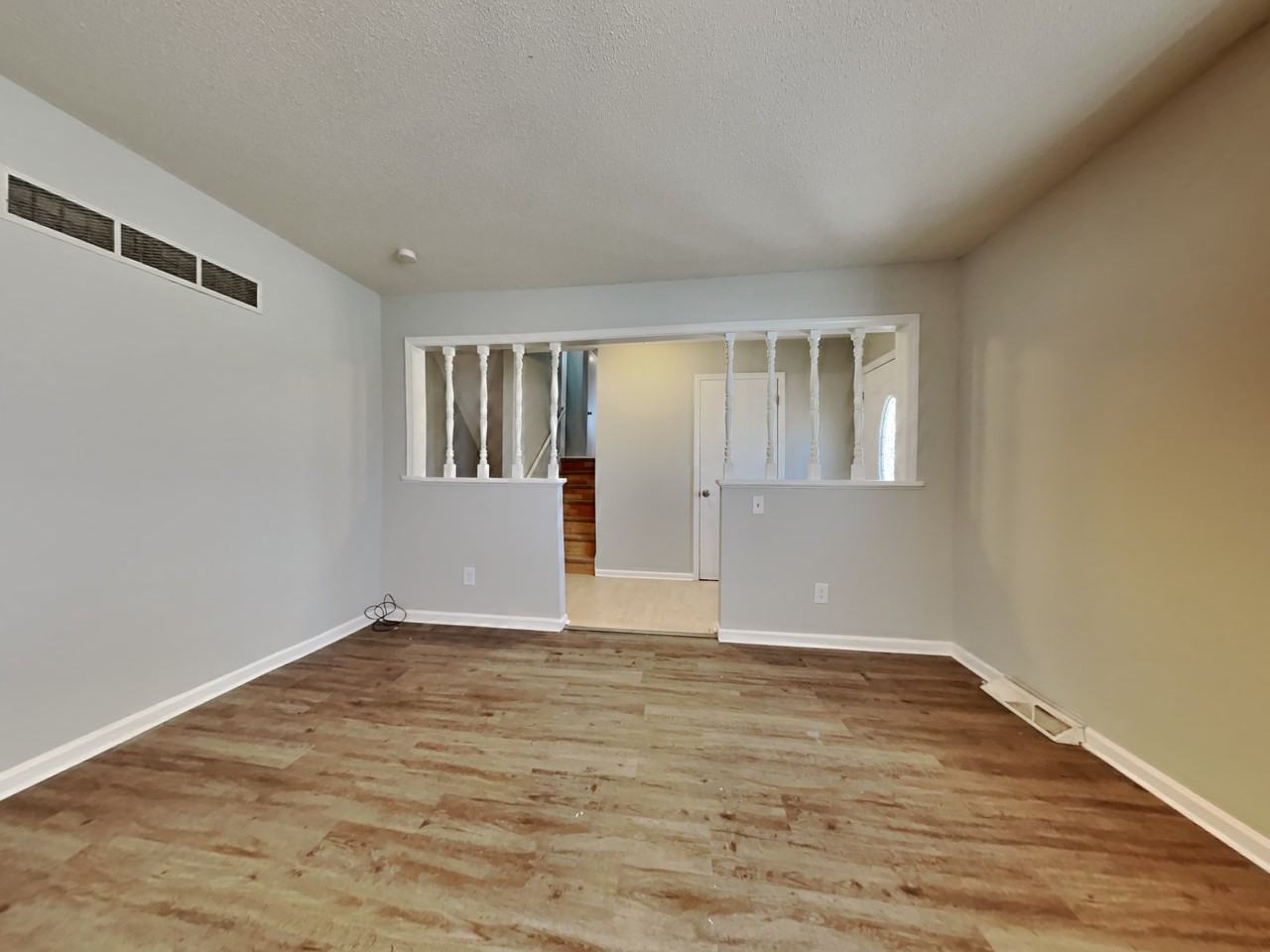 703 Ne Independence Ave - Photo 2 of 19