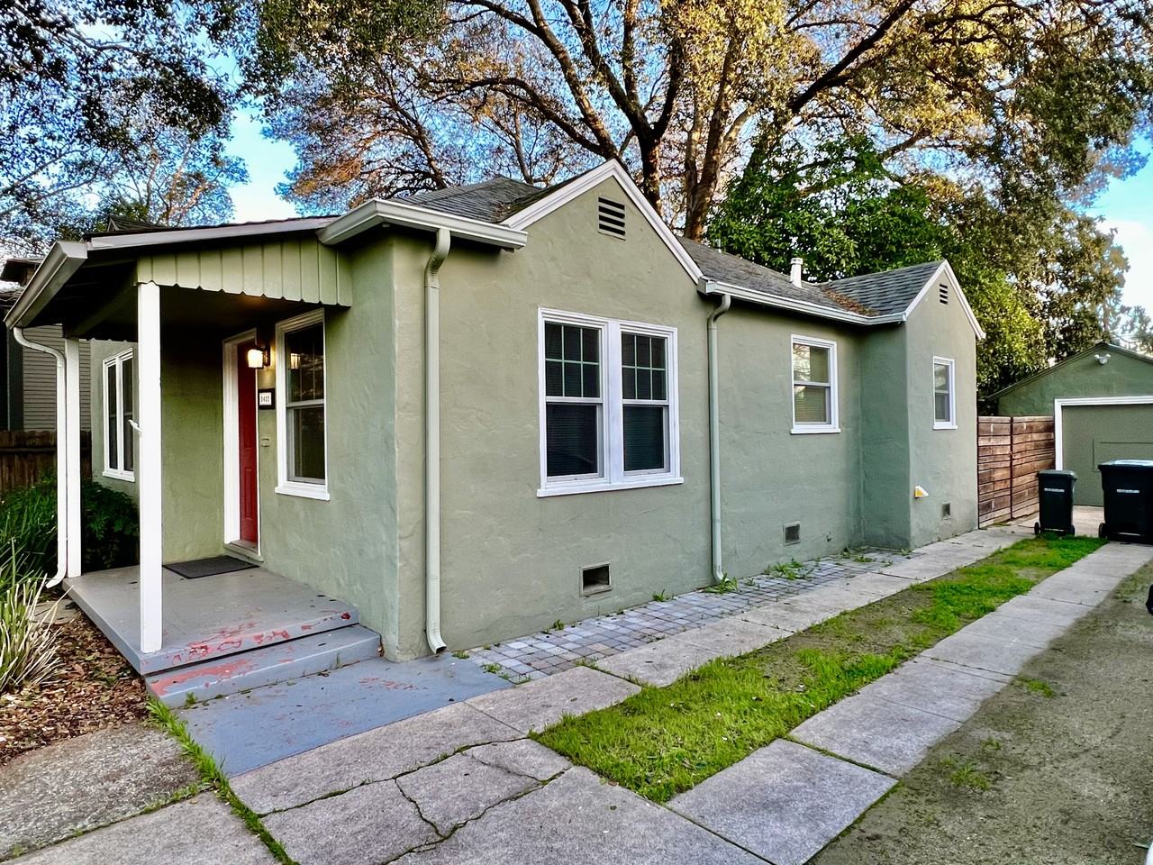 3432 6th Ave - Photo 2 of 11