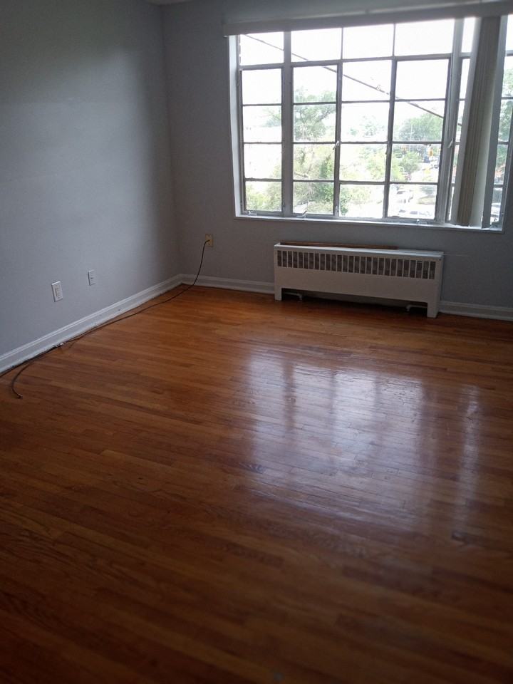 1550 27Th St Se - Photo 4 of 13