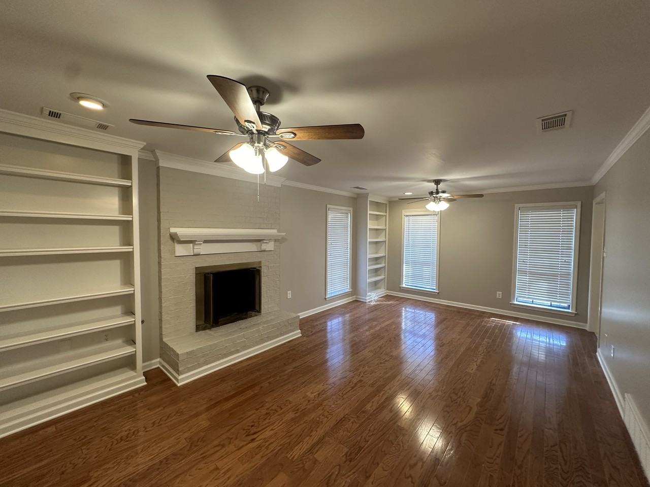 8254 Hardwood Cv - Photo 2 of 14