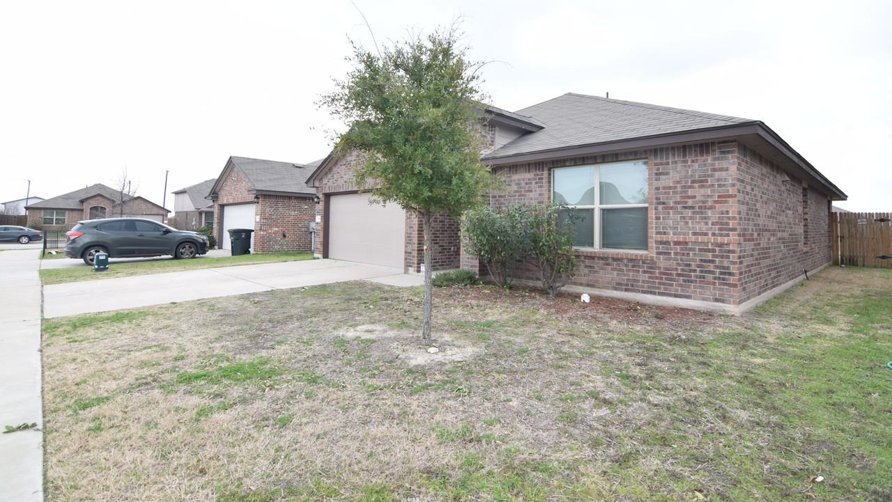 5406 Waterbank Ln - Photo 2 of 23