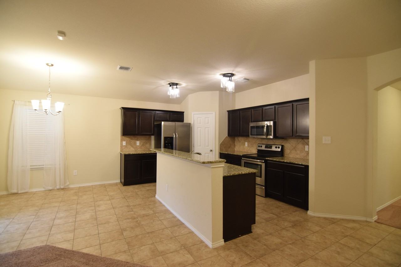 5406 Waterbank Ln - Photo 6 of 23