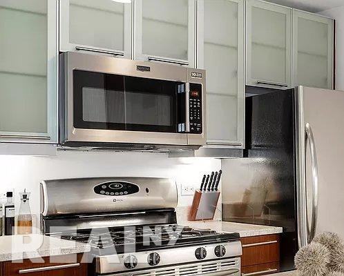 W 21st St #1306 - Photo 2 of 15