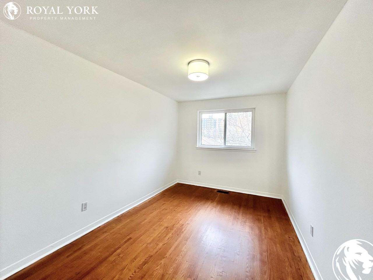 3370 Cardross Rd #1 - Photo 3 of 30