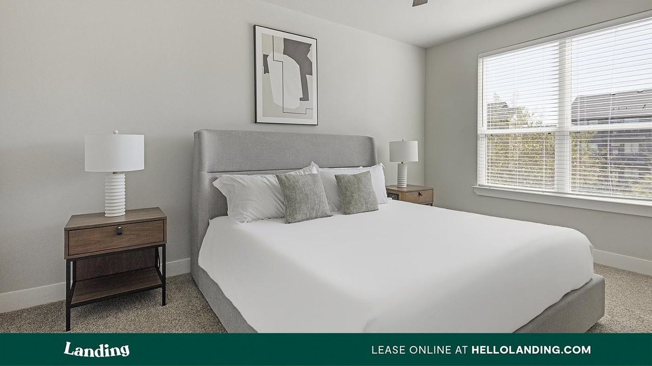 24002 Colonial Pkwy - Photo 5 of 50