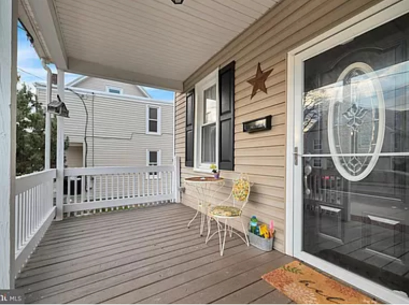 7 E Broad St - Photo 2 of 15