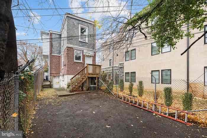 2000 N Tatnall St - Photo 3 of 22