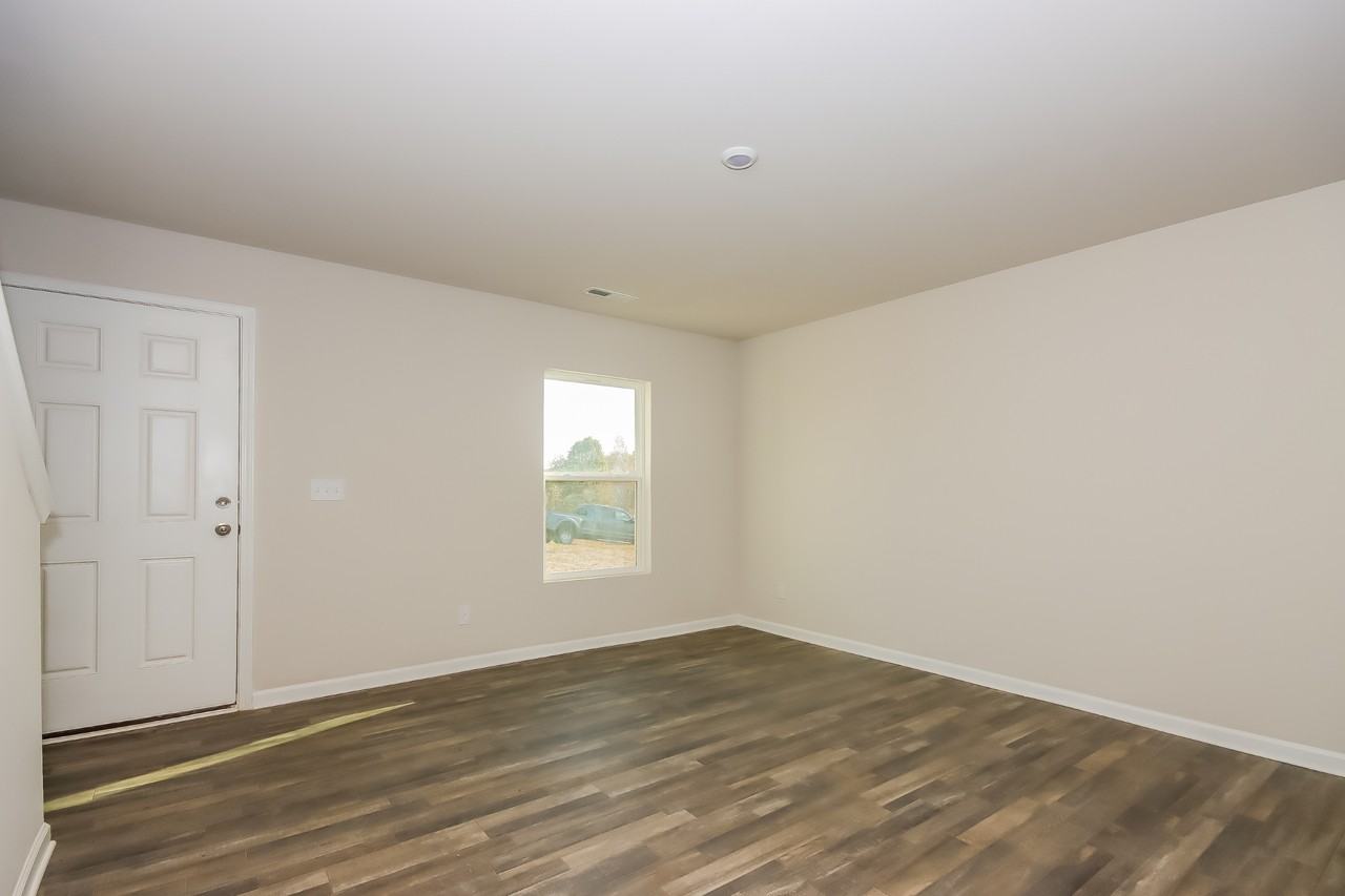 142 Jo Creek Ln - Photo 2 of 16