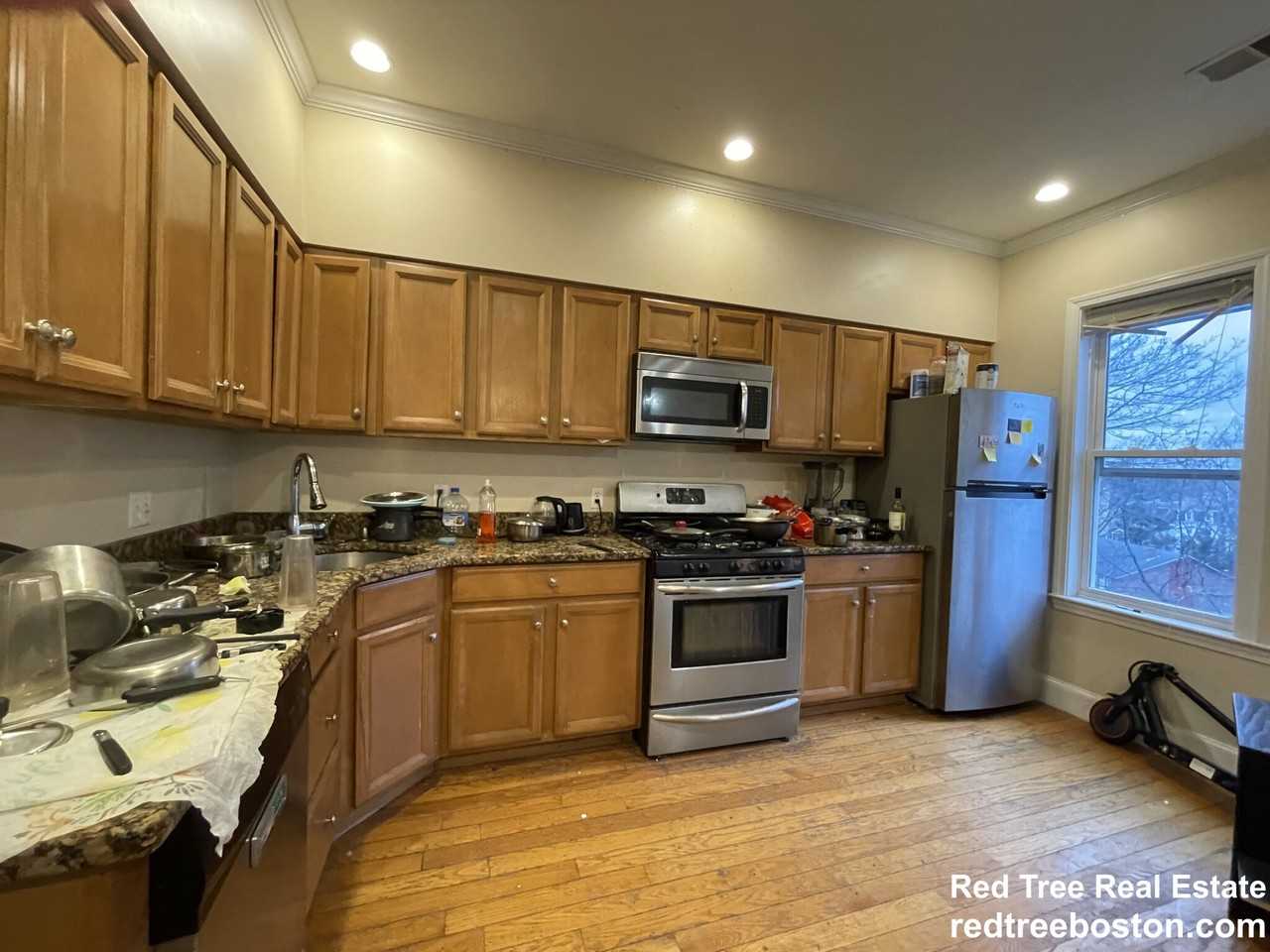 30 Circuit St #3 - Photo 2 of 22