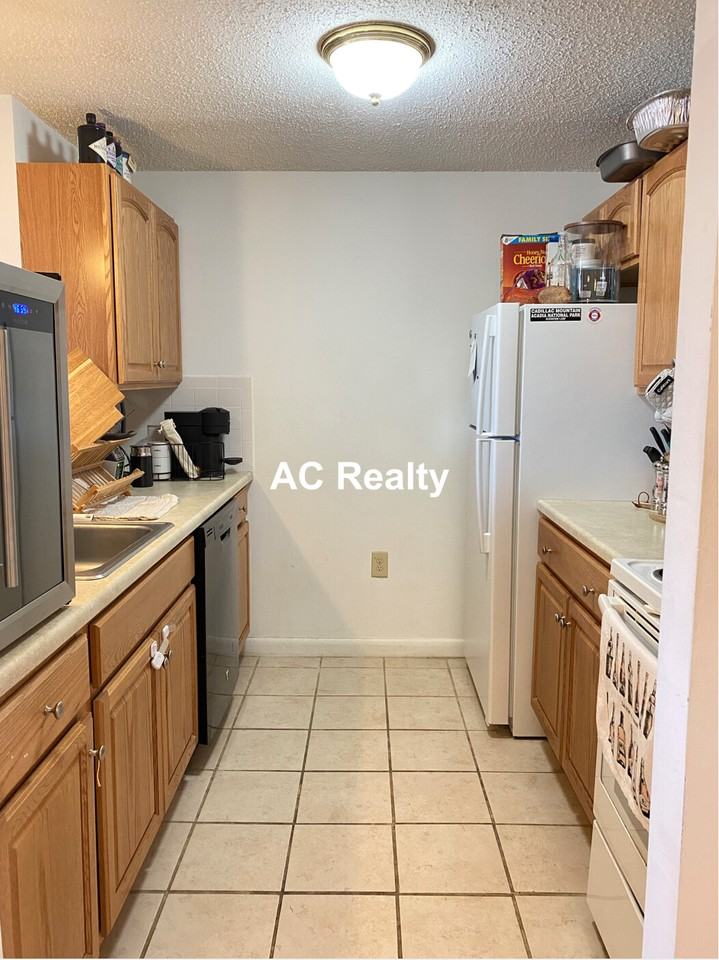 1123 Revere Beach Pkwy #402 - Photo 3 of 9