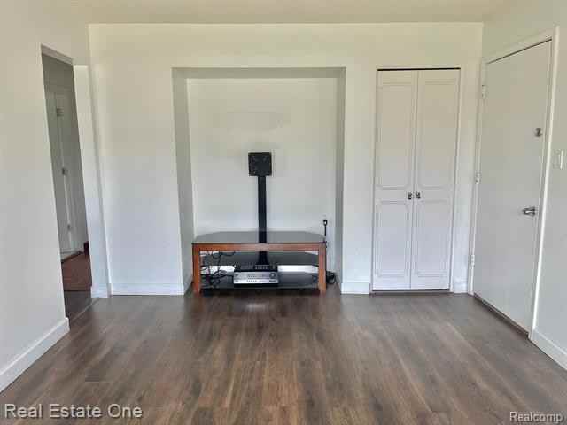 100 W Hickory Grove Rd #C1 - Photo 6 of 12