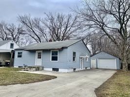 featured image of 126 Clinton St #1