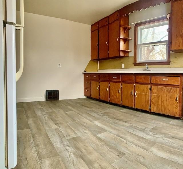 126 Clinton St #1 - Photo 2 of 10