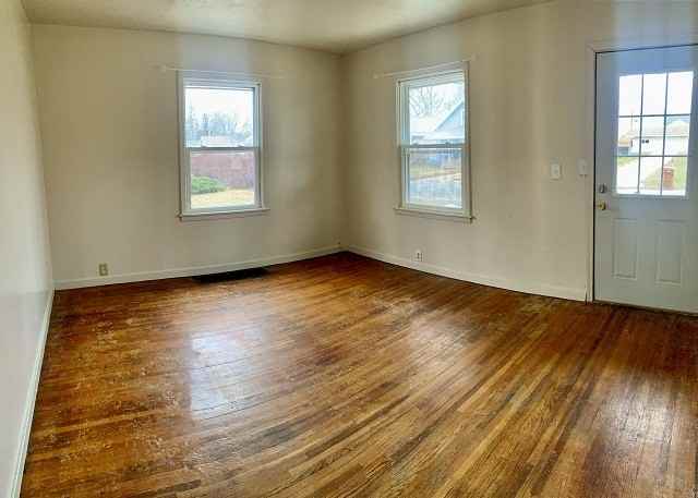 126 Clinton St #1 - Photo 4 of 10