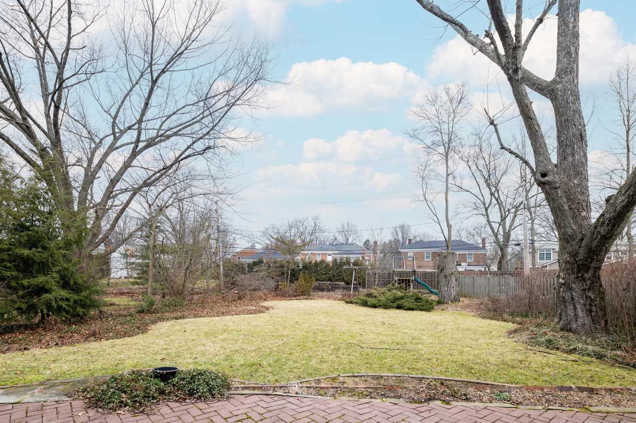 21199 Fairmount Blvd #1 - Photo 3 of 34