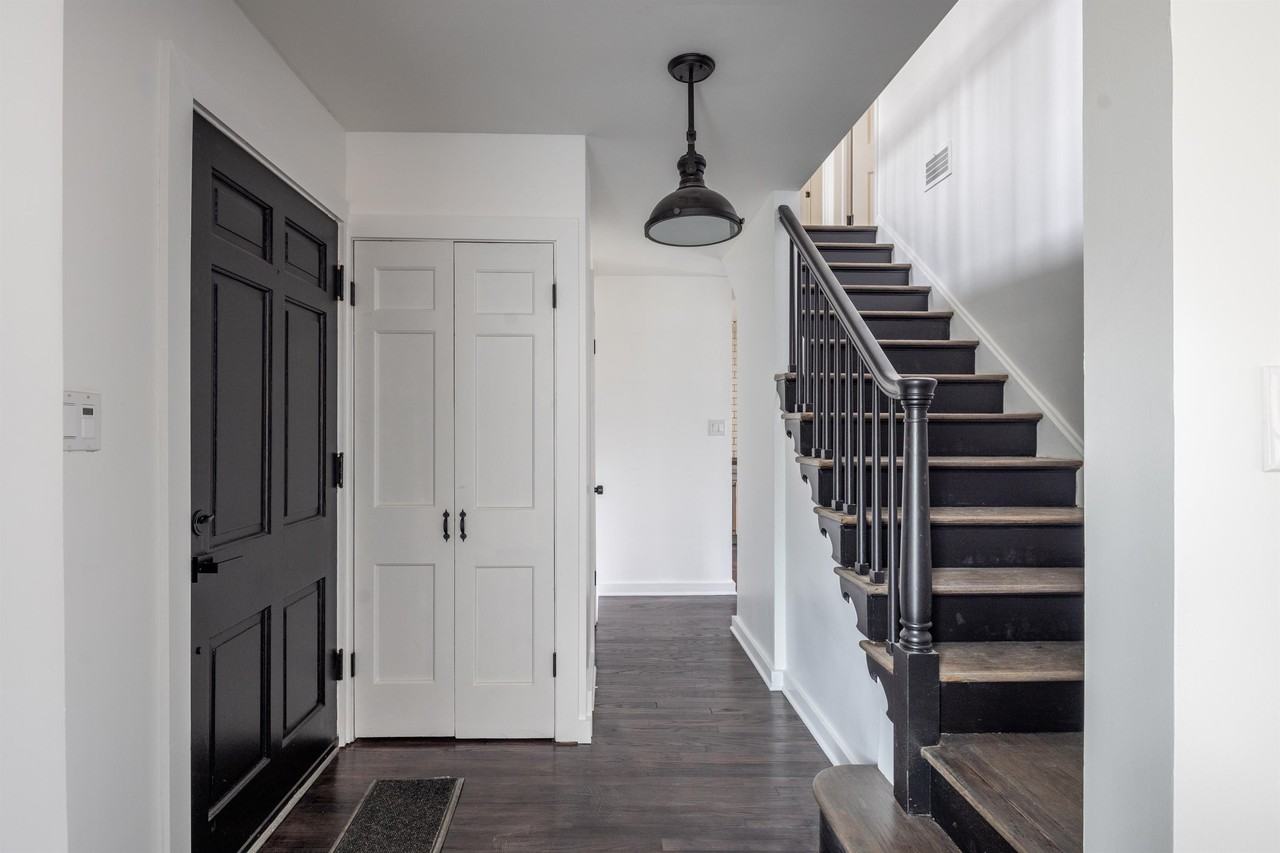 21199 Fairmount Blvd #1 - Photo 4 of 34