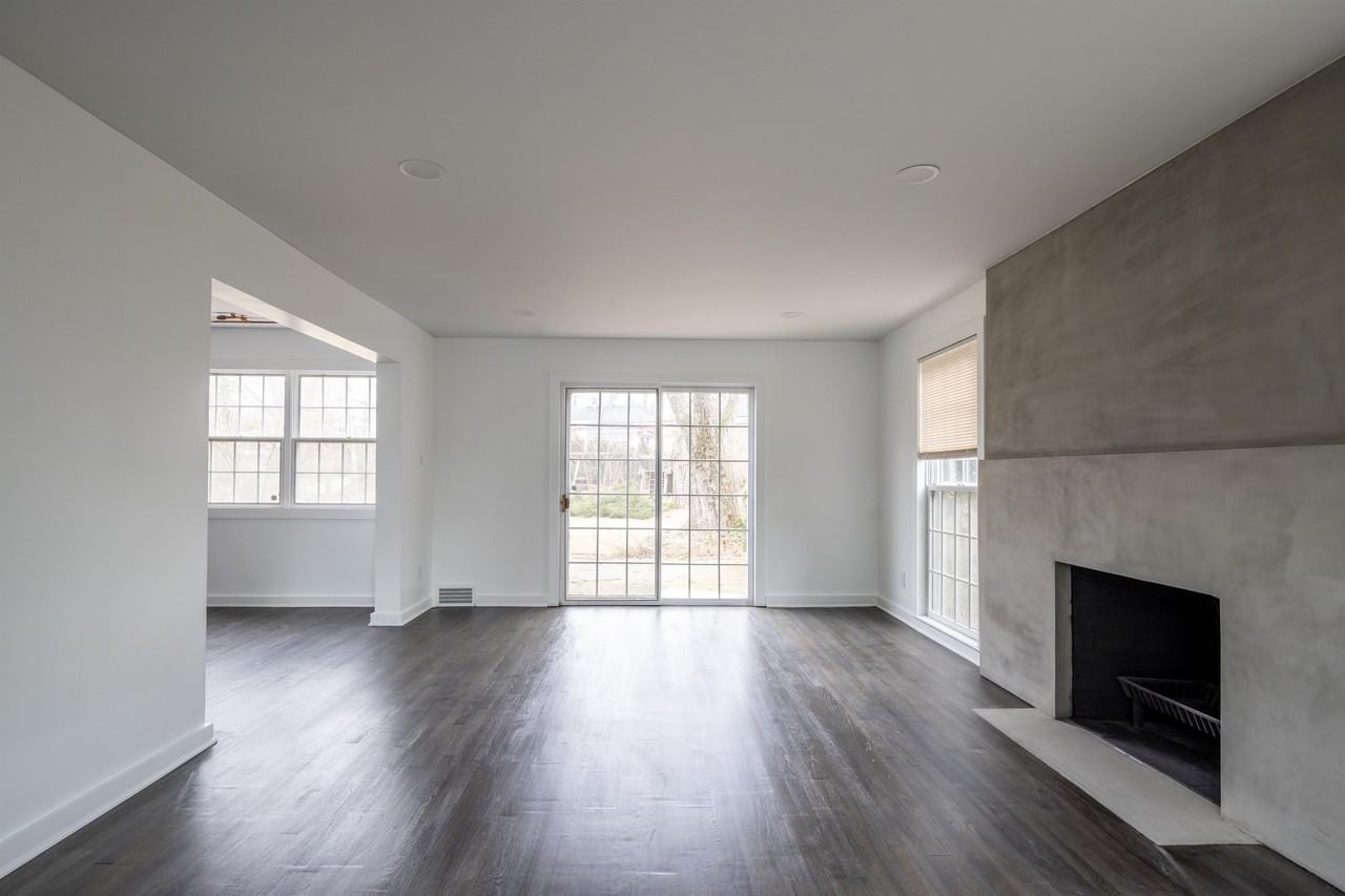 21199 Fairmount Blvd #1 - Photo 5 of 34