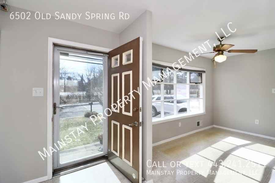 6502 Sandy Spring Rd - Photo 3 of 35