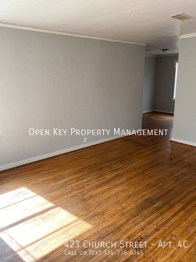 423 Church St #4C