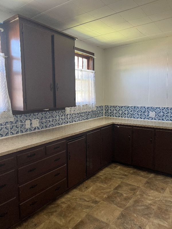 115 E 9th St #W - Photo 3 of 8