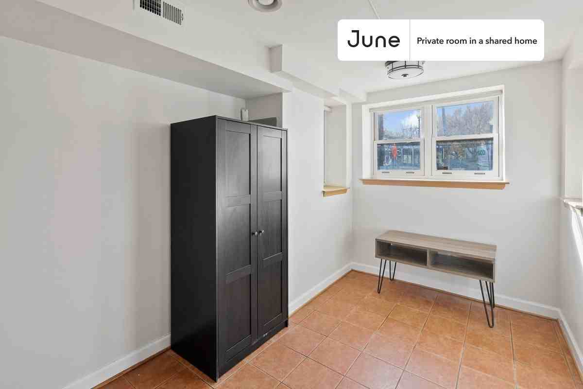 541 Florida Avenue Northwest #A - Photo 2 of 18