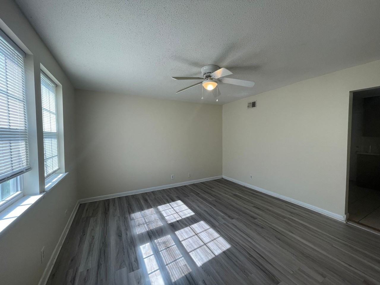 Pleasant St Pleasant Place - Photo 3 of 8