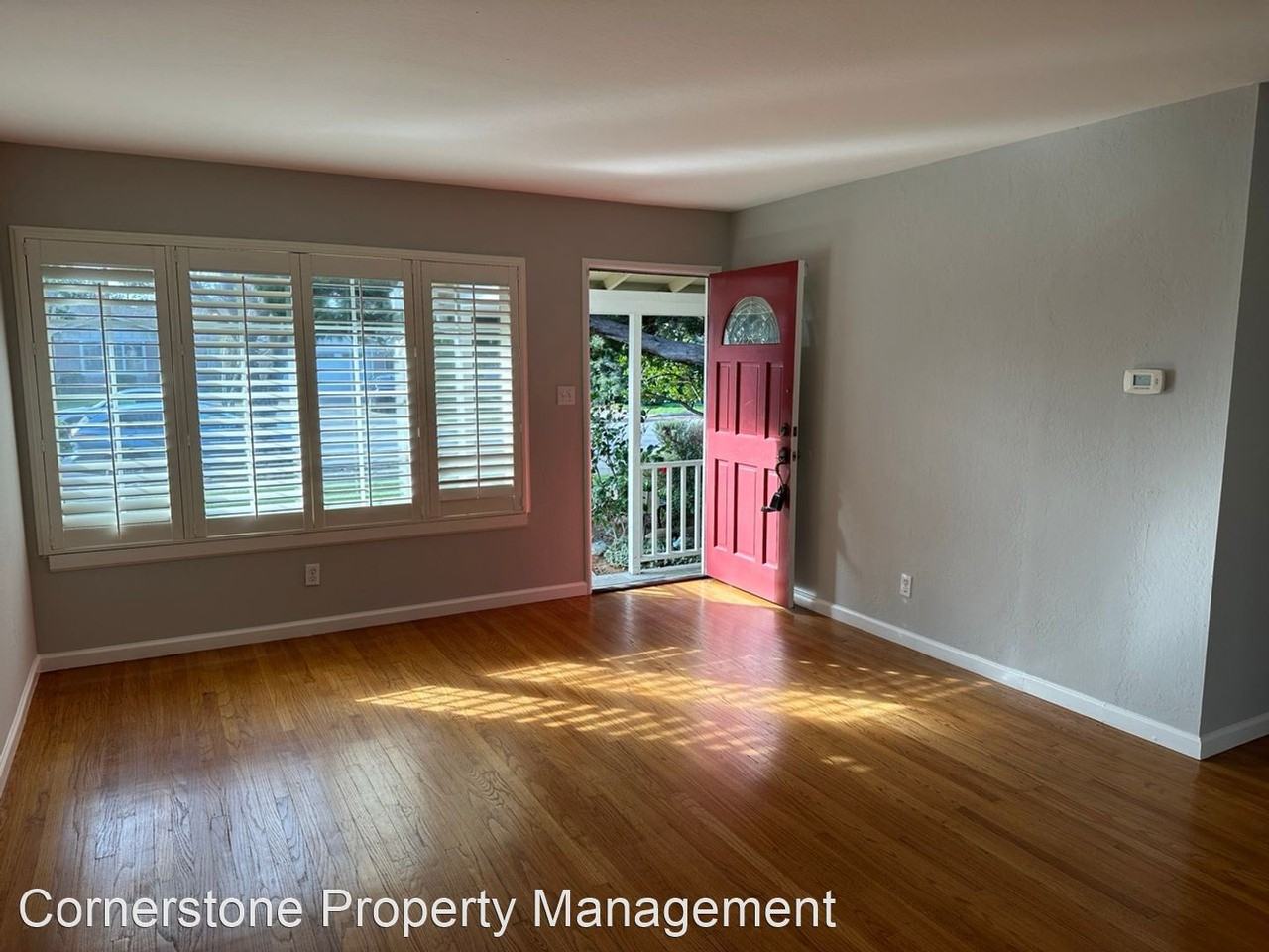 4539 Grimsby Dr - Photo 3 of 12