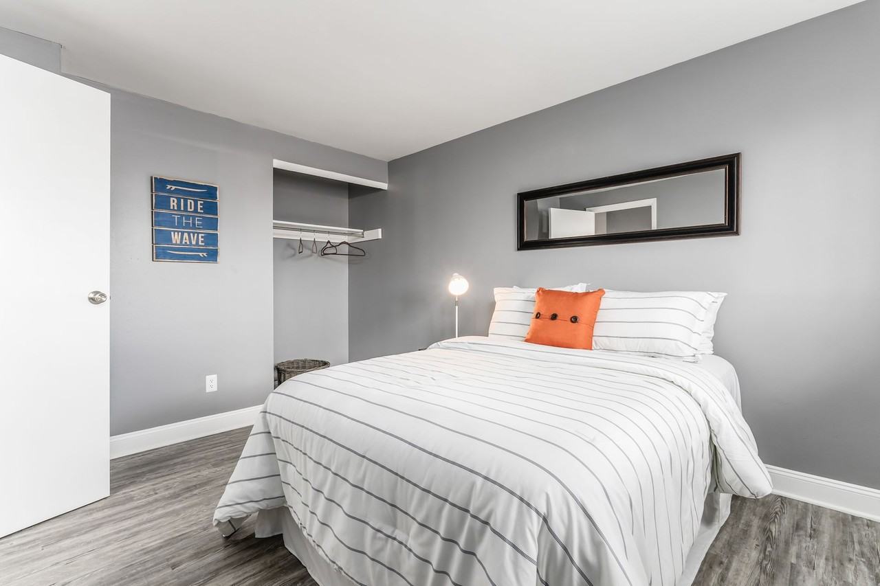 Courtyard Townhomes - Photo 6 of 50