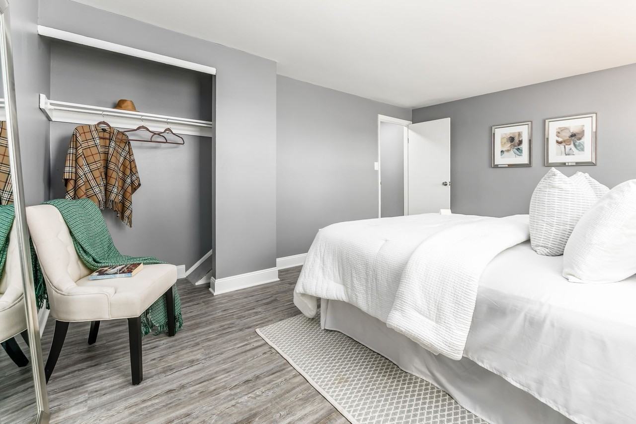 Courtyard Townhomes - Photo 4 of 50