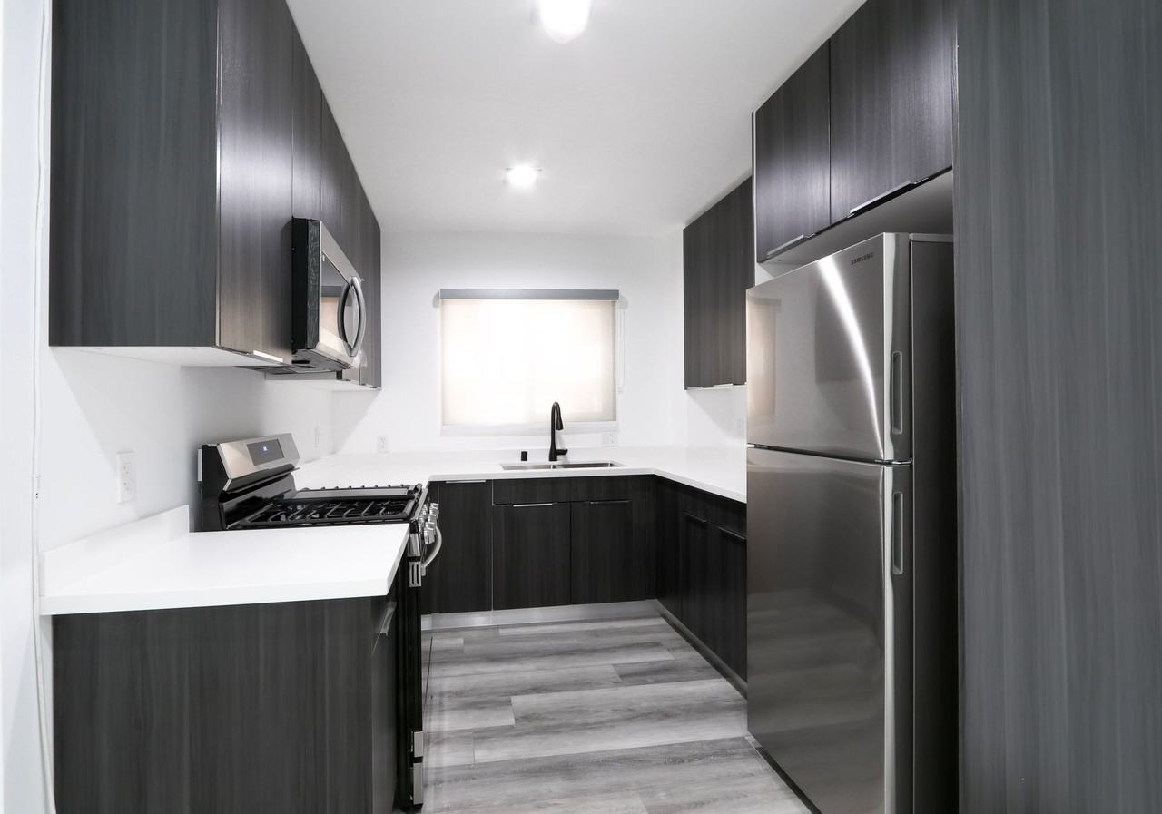 3535 Ellsworth Street Apartments - Photo 7 of 35