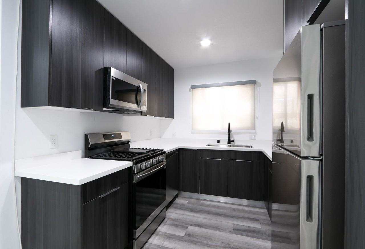 3535 Ellsworth Street Apartments - Photo 7 of 34
