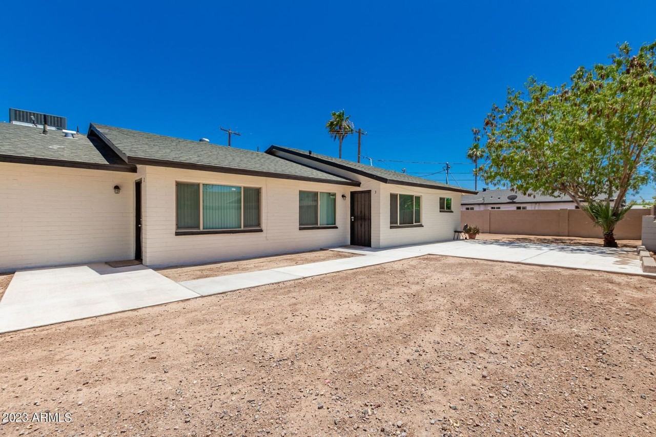 3223 E Harvard St Phoenix, AZ 85008 - Photo 2 of 23