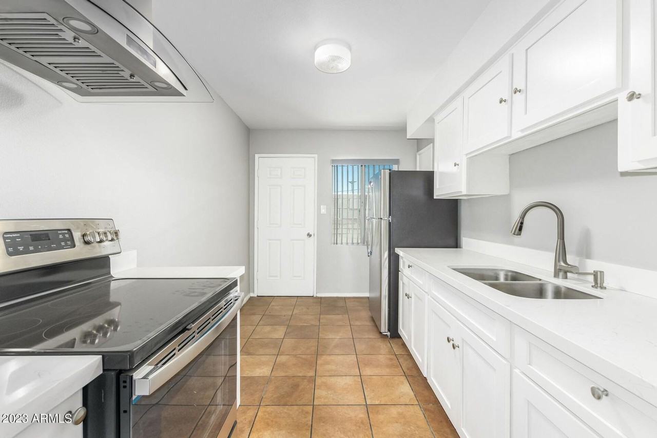 3223 E Harvard St Phoenix, AZ 85008 - Photo 6 of 23