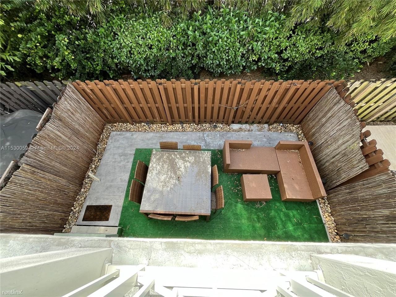 10748 Nw 74th Ln - Photo 3 of 10