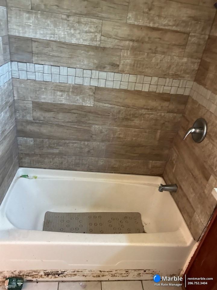 240 Sacaramento Ave Spc 23 - Photo 3 of 5