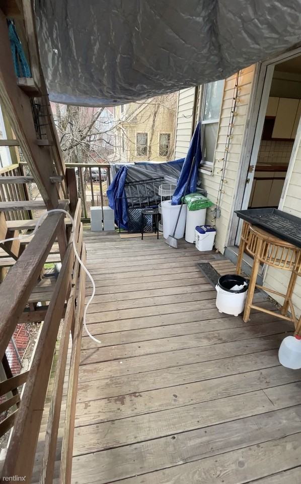 65 Everett St - Photo 3 of 5